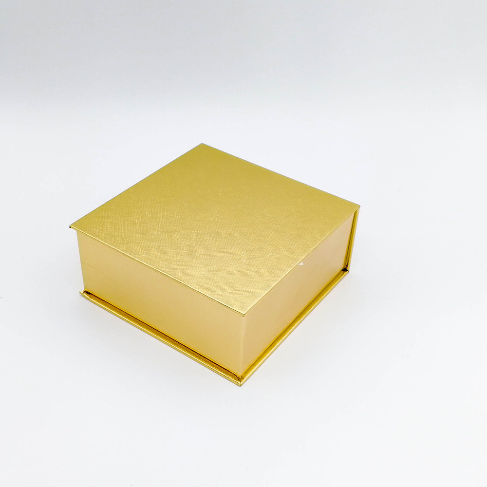 UV Printing on PET & OPP Metallic Cardstock for Luxury Packaging